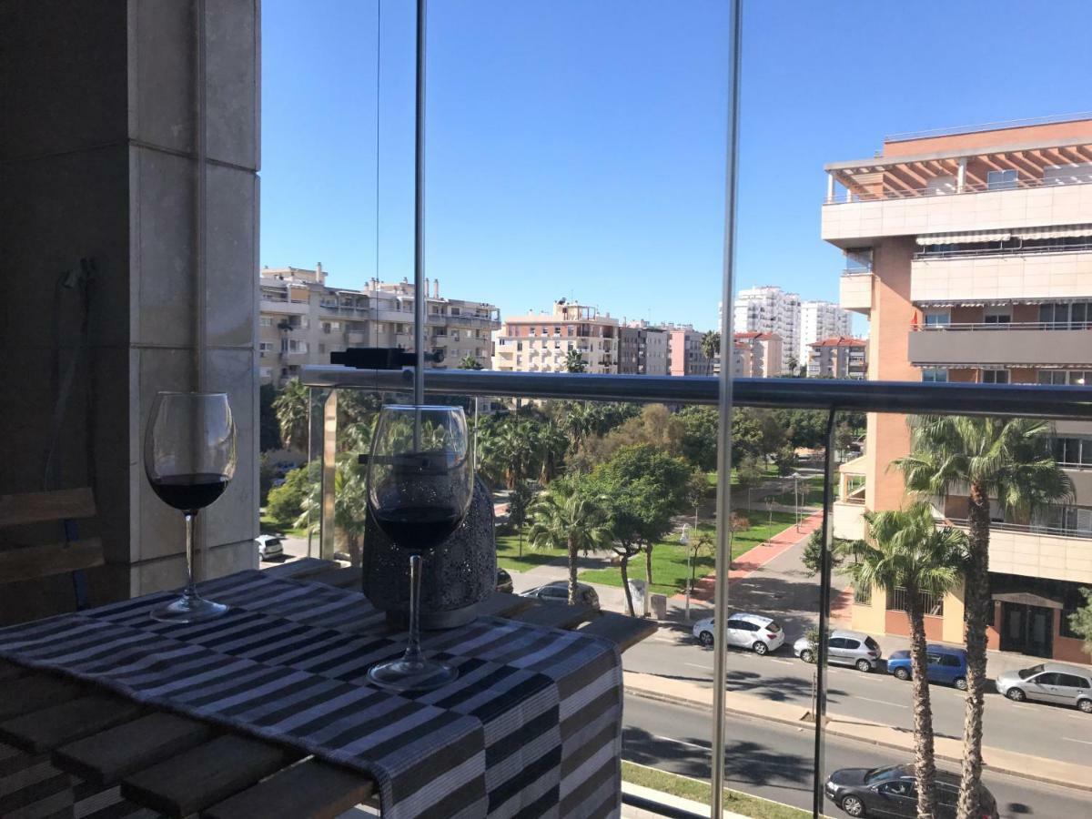 Apartamento Paseo Maritimo Antonio Banderas Малага Екстериор снимка